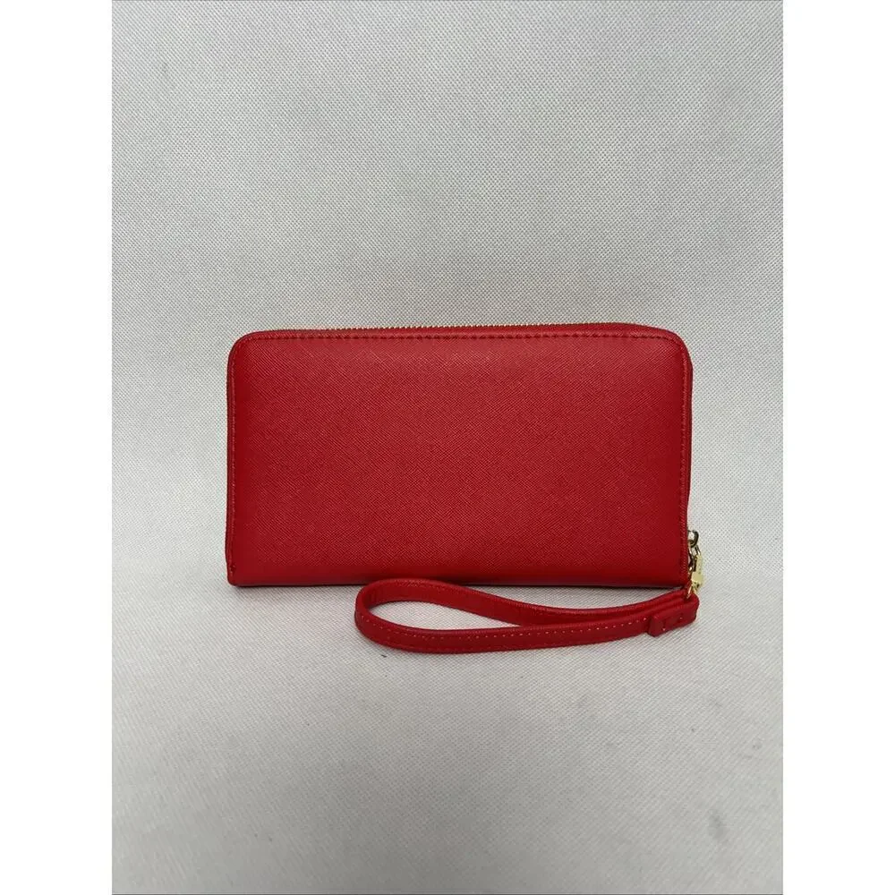 Betsey Johnson red zip around wristlet strap with bow